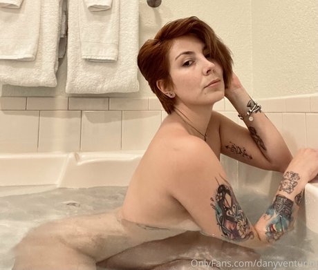 danyventurini erotic actress image