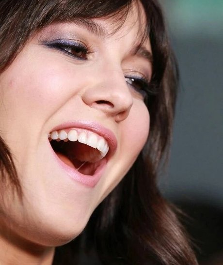 Mary Elizabeth Winstead nice model photo