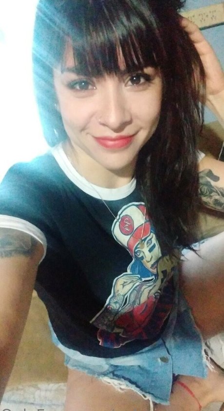 pampi cush model perfect pic