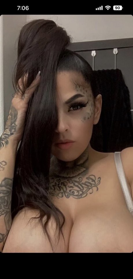 Monee gee model nice photos