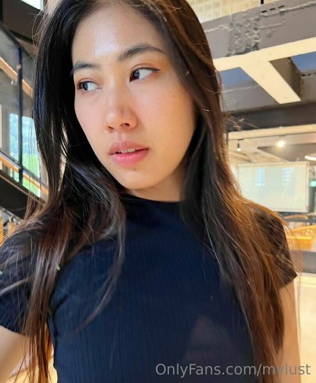 blonde milf onlyfans pornos image