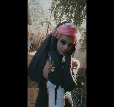 glowyhole star erotic archive