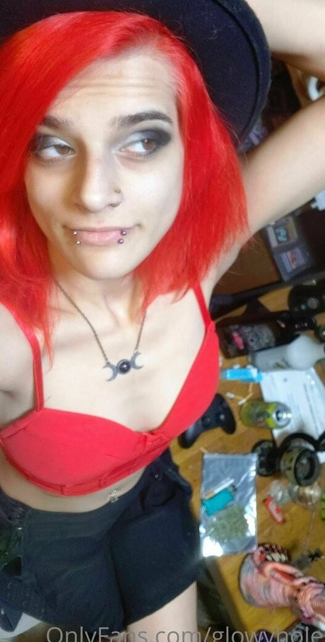 glowyhole star top img