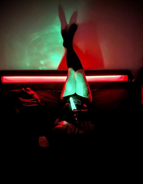 mirror onlyfans top photo