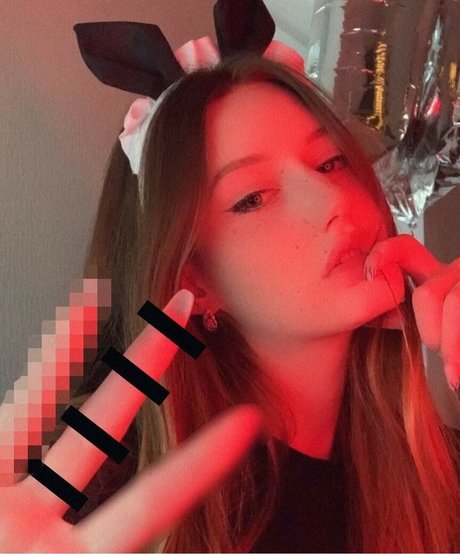 Lepreconnn model nice pics