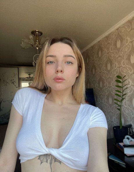 annamyaw star nudes img