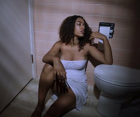 sincerelyamused star adult image