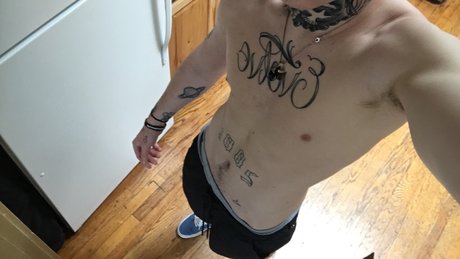 PrettyDelinquents nude star pic