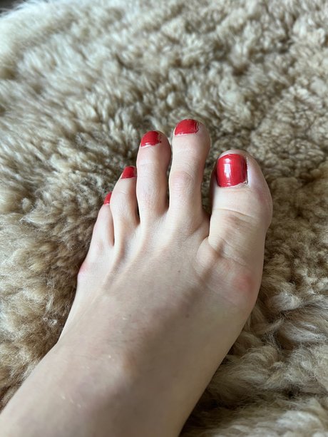 Longtoelola model sex pic