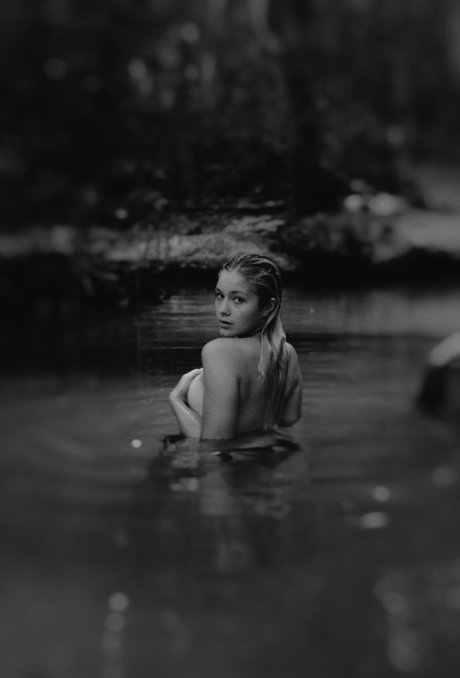 Milagros Knudsen naked star pic