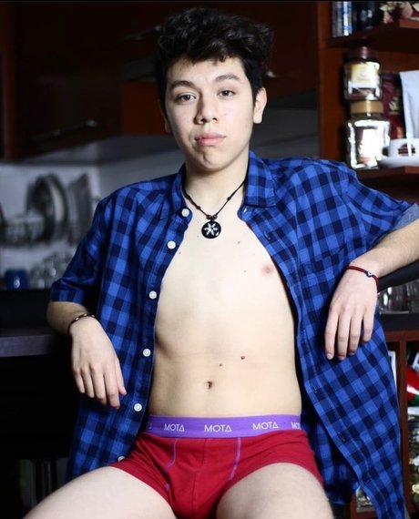 Mart n Isla model best archive