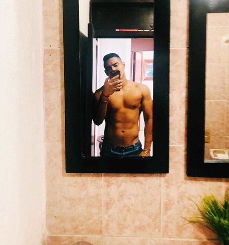 RobertCF perfect star galleries