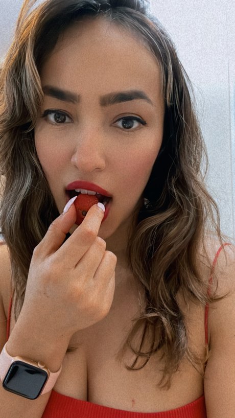 TheHotFoodie pornographic actress pics