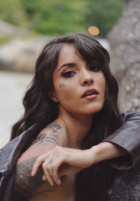 THAIZ SUICIDE pornstar nudes photo