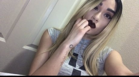 Peachesisland pornstar art gallery