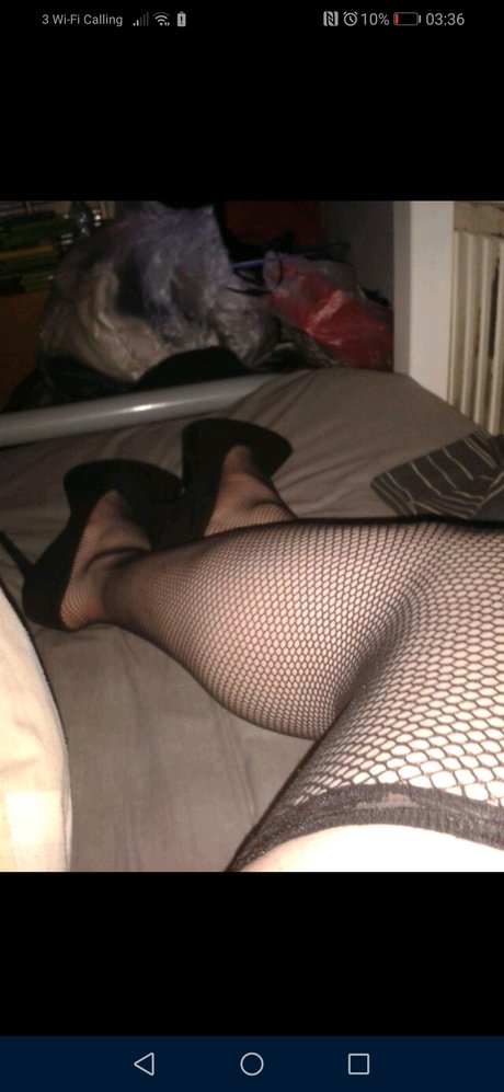 Little Miss Sweet nude star photo