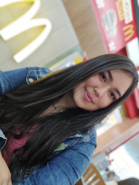 Fer Luxury porn actress img