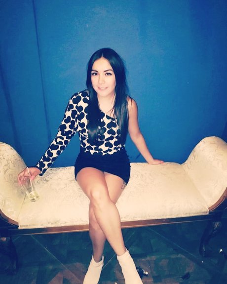 VGONZALEZ hot star images