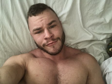 Davey Lennoxx naked star pictures