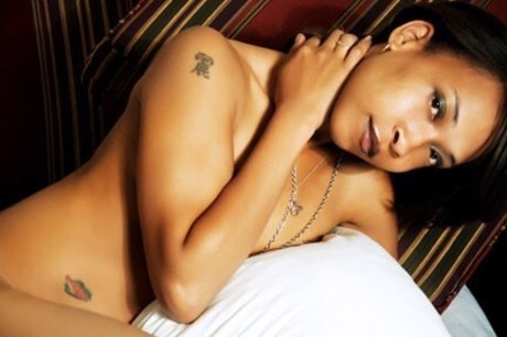 Sexiredluv model erotic picture