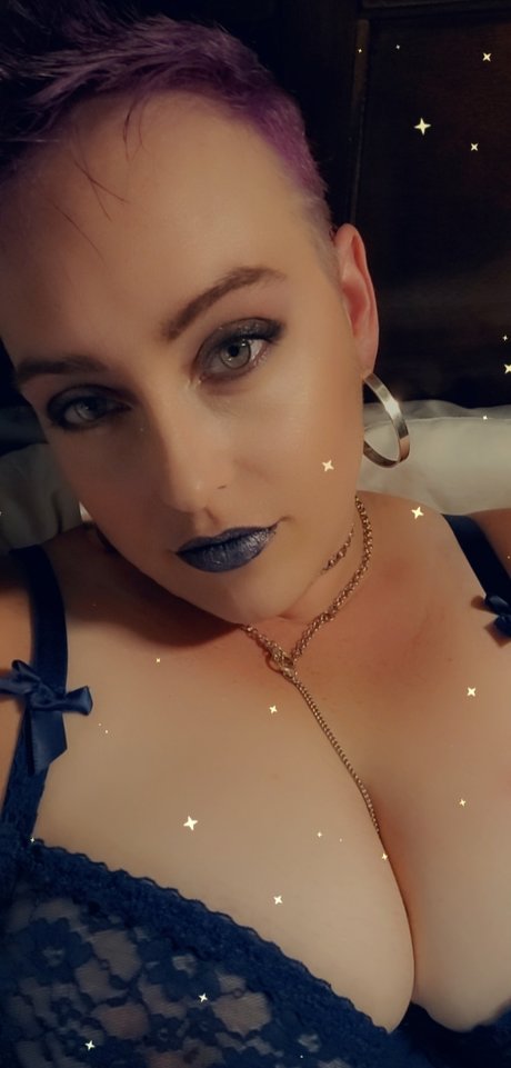 Mx Reign model free pictures