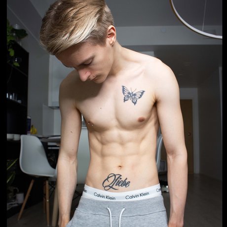 gym shower onlyfans hot naked img