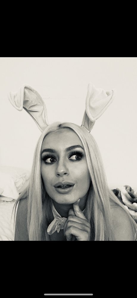 Hannah S erotic star gallery