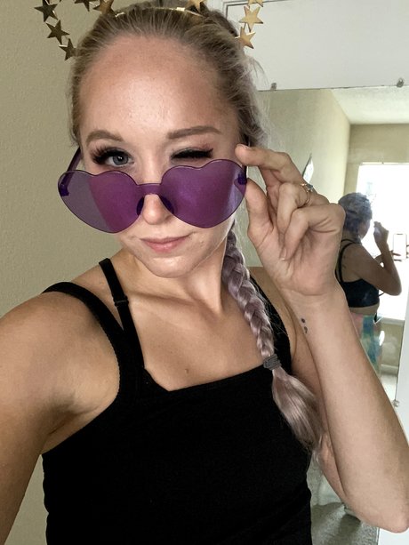 Lady Aerin star naked photos