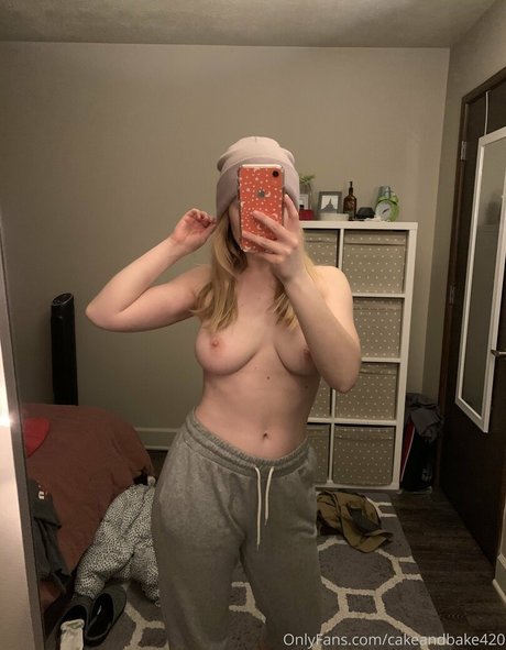 arab muscle onlyfans naked picture