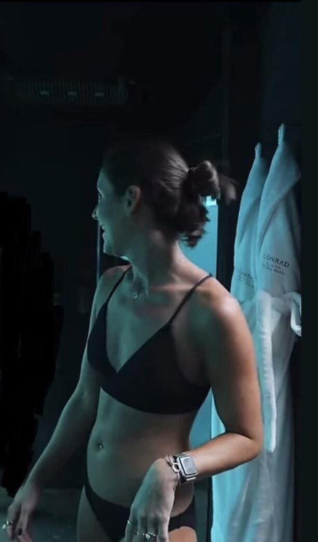 Kara Buchanan star nice photo