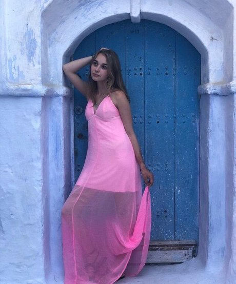 Nikki Roumel model porn gallery