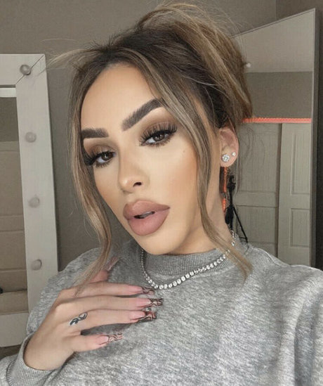 Rayleen Vega model sexy gallery