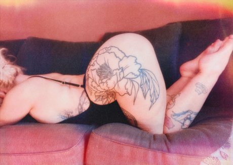 sainte marnie star naked photos