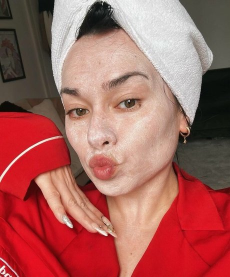 Amy Roseling star pornographic pictures