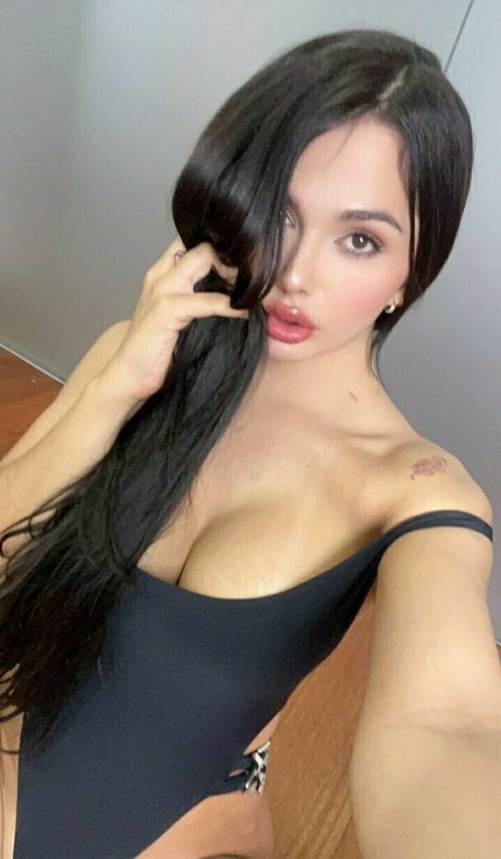 irinavolfree perfect actress pic