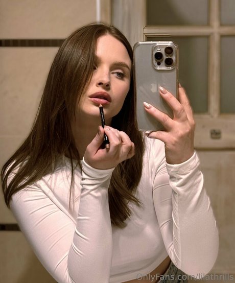 lilathrills model hot images