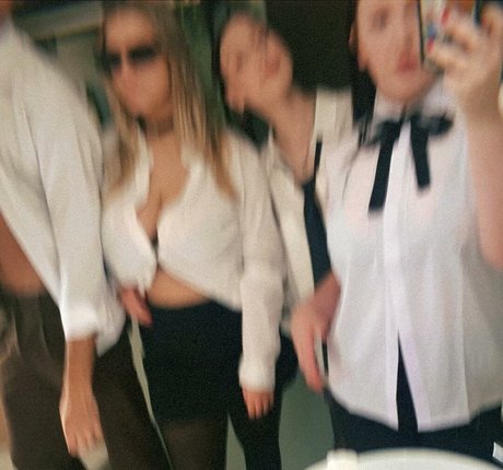 Rachel Pate model photos