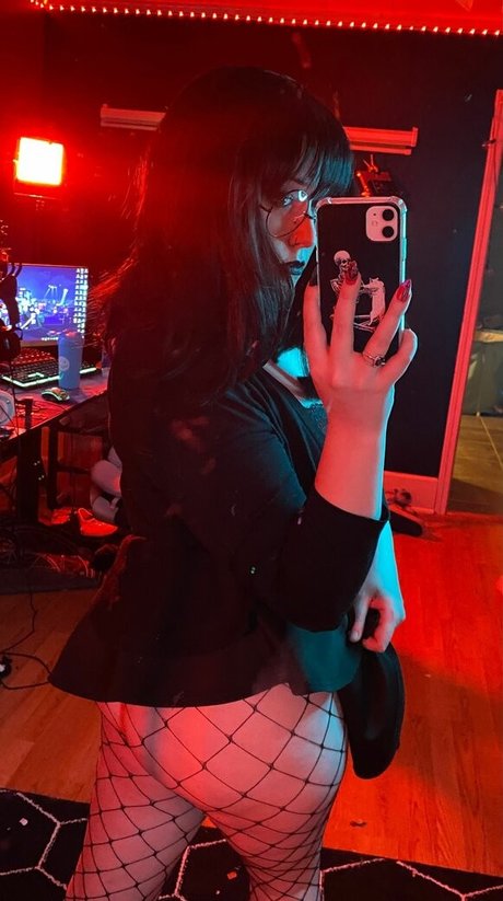 asian brunette onlyfans nudes img