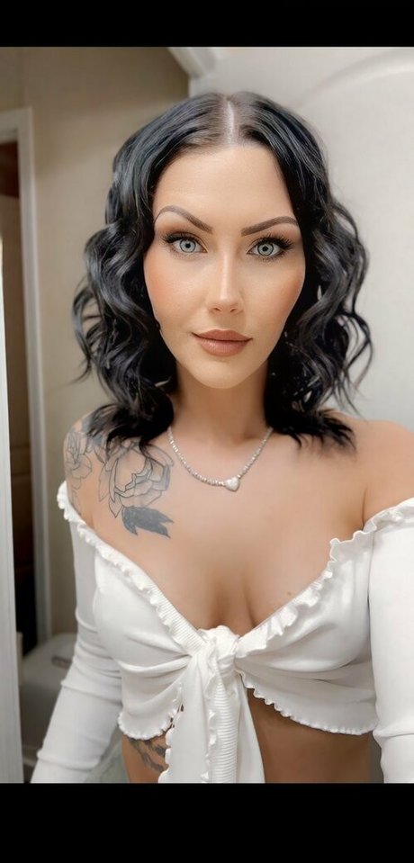 Thesexymilkmaid star hot picture