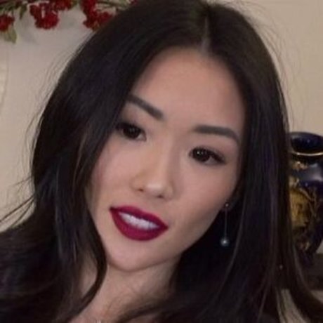 MaryJLeeee pretty model pic