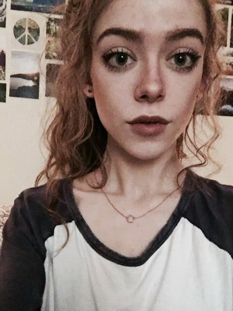 Rose Castella naked actress picture