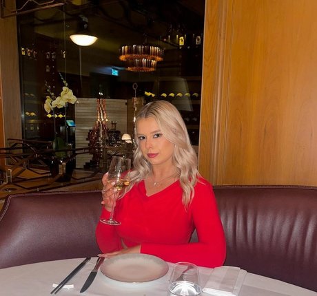 pregnant princess onlyfans sexy nude galleries