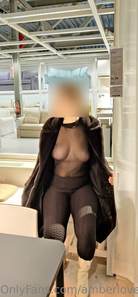 amberloveae pornstar naked pic