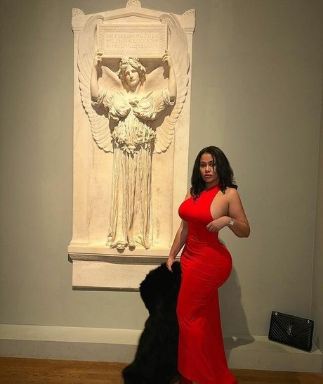 Roxsana Diaz model adult img