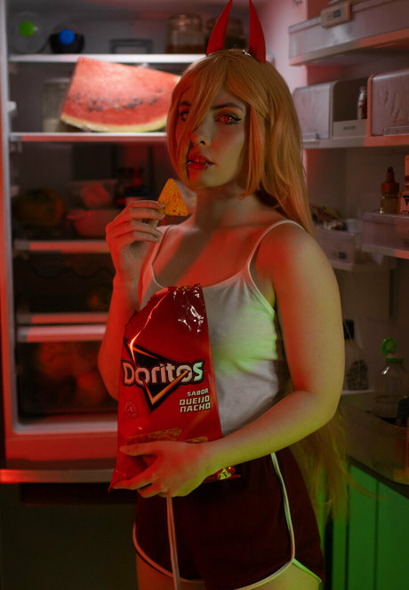 lui storm model free photos