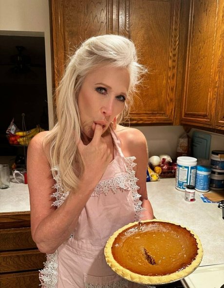 mistresssuzie adult model images