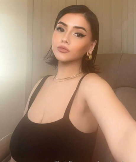 evelyn luxe pornstar nudes photos