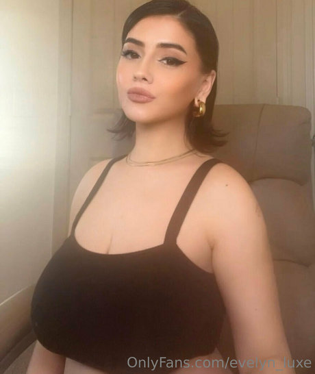 evelyn luxe star sexy pics