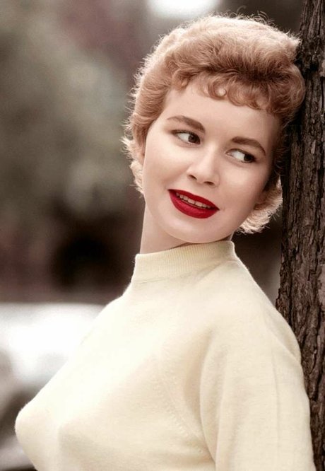 Barbara Cameron star naked pictures