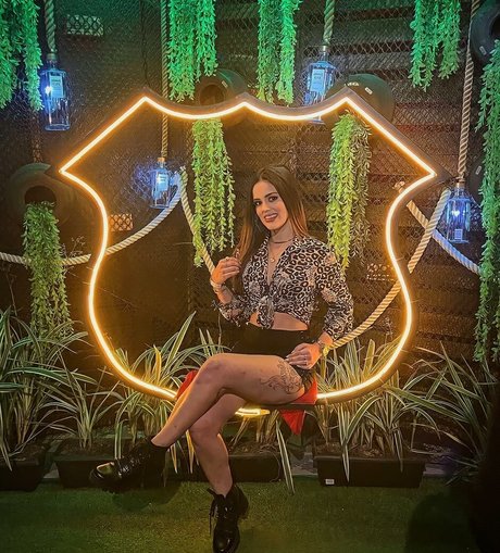 Melanie Ott high quality star photo